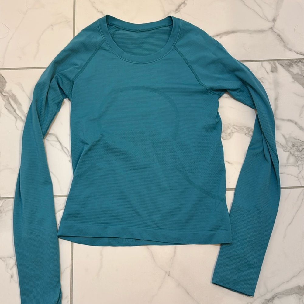 Lululemon Swiftly tech race length size 4